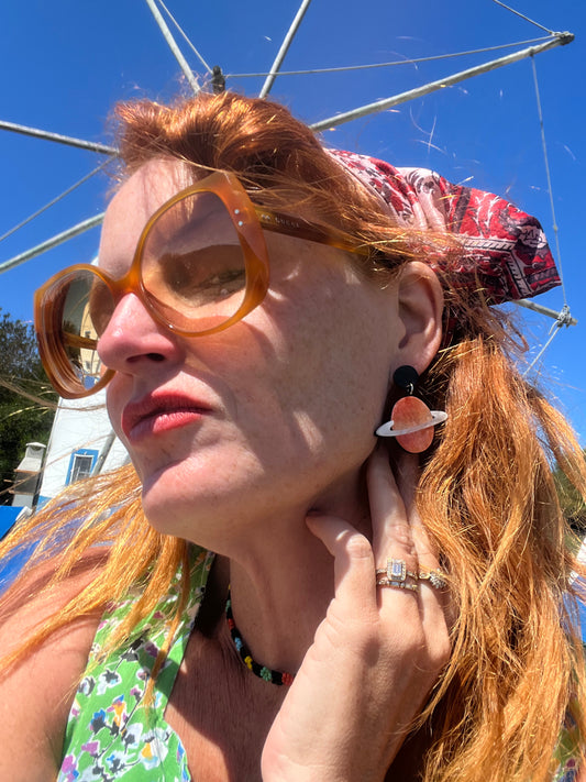 Planète cute earrings.