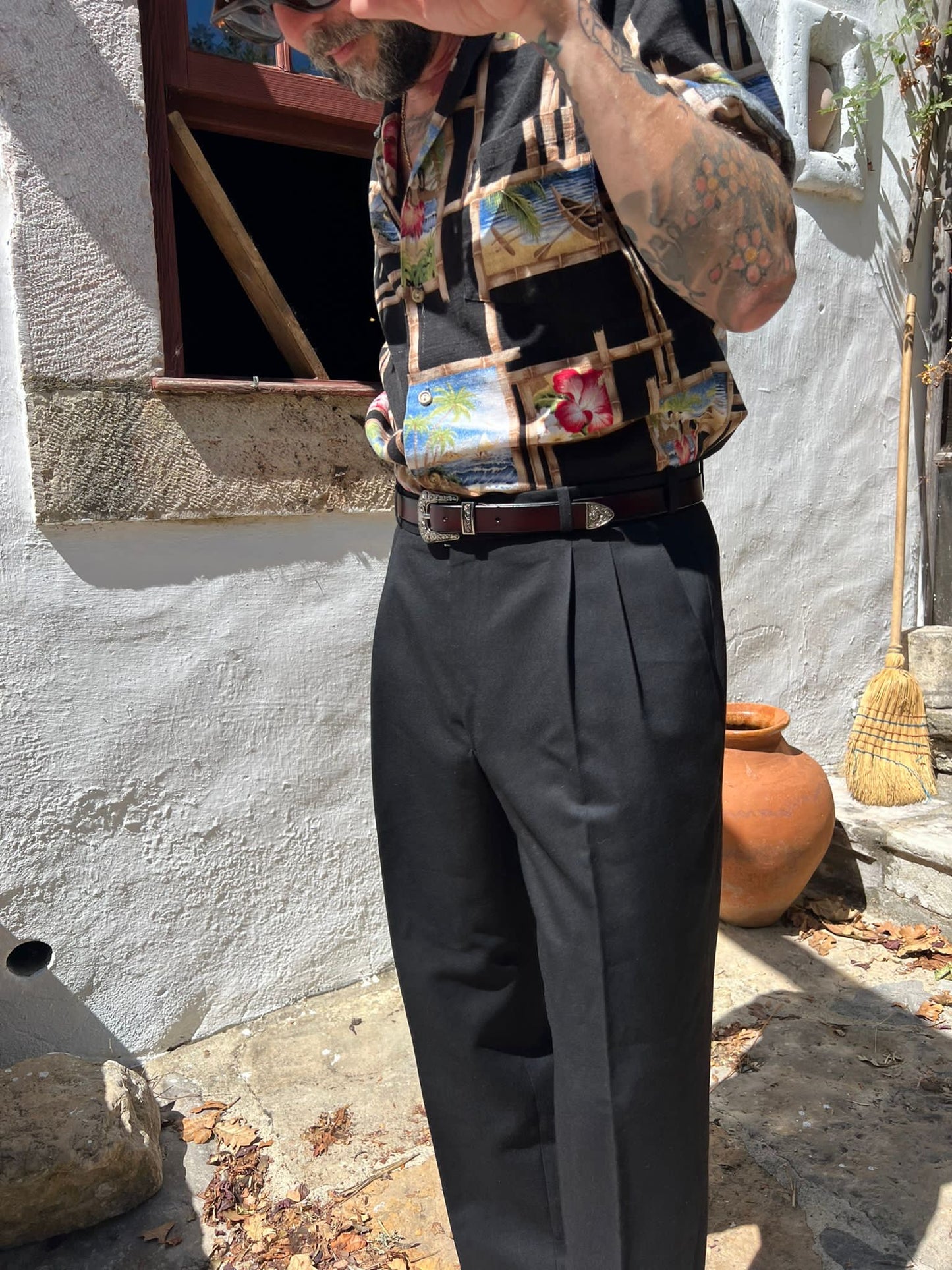 "Noir" pantalon à pinces taille haute vintage