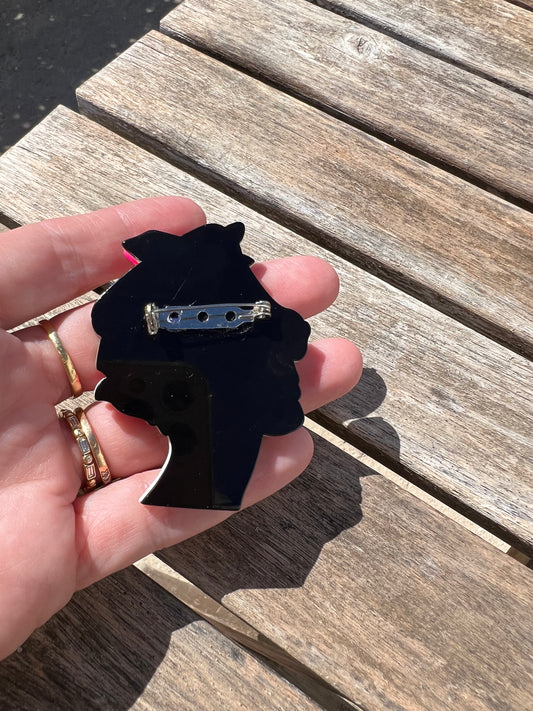 Broche en résine fantaisie