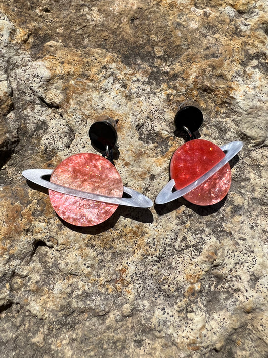 Planète cute earrings.