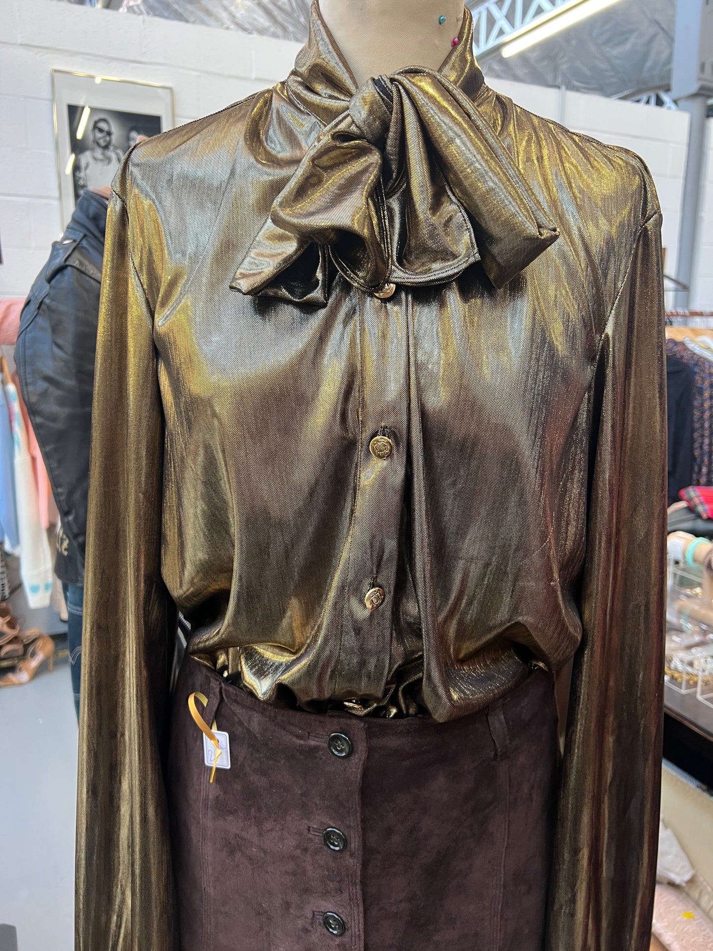 Goldie lavallière blouse