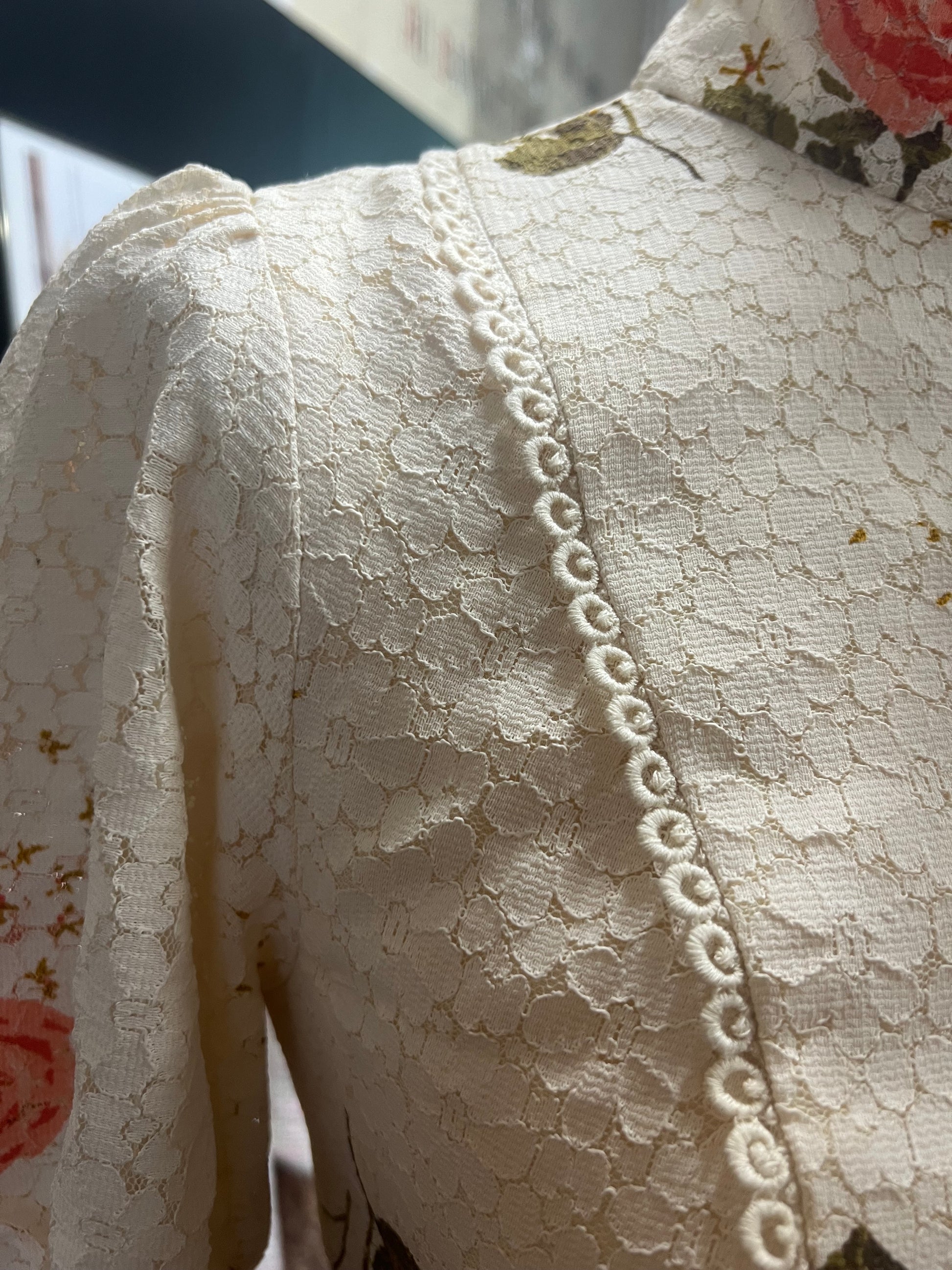 jolie combinaison&fond de robe vintage jolie dentelle T40 ref CE420 jolie combinaison&fond de robe vintage jolie dentelle T40 ref CE420